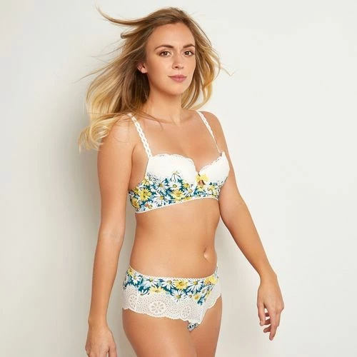 Brigitte Bardot Shorty blanc Idylle Couleur blanc 1 Brigitte Bardot Shorty blanc Idylle Couleur blanc