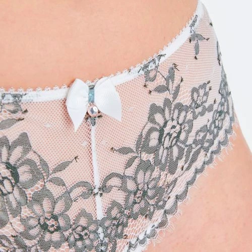 Brigitte Bardot Shorty tanga kaki Fastueuse Couleur vert 2 Brigitte Bardot Shorty tanga kaki Fastueuse Couleur vert – Image 2